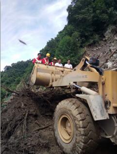 抗洪搶險，交通實業(yè)人在行動